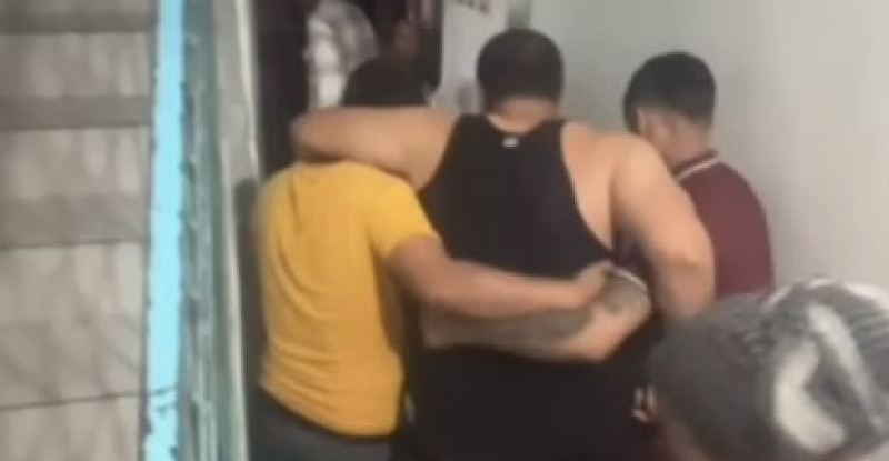 Adana’da bir kişi, miras yüzünden tartıştığı ağabeyini ve onun kaçtığı evde bulunan 3 kişiyi pompalı tüfekle yaraladı.