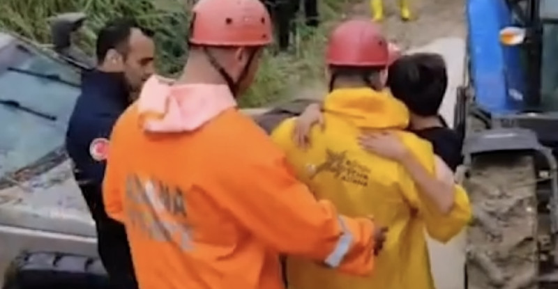 Adana’da off-road aracının devrilmesi sonucu bir çocuk yaralandı.
