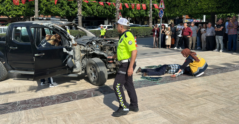 Adana’da trafik kazası tatbikatı yapıldı