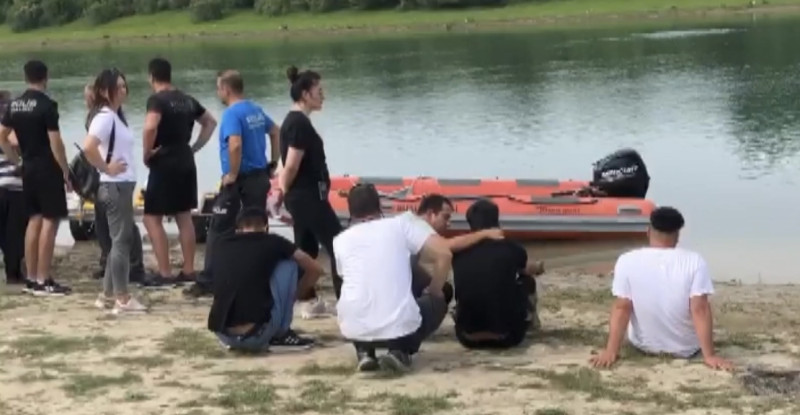 Adana’da Seyhan Nehri’ne giren genç kayboldu
