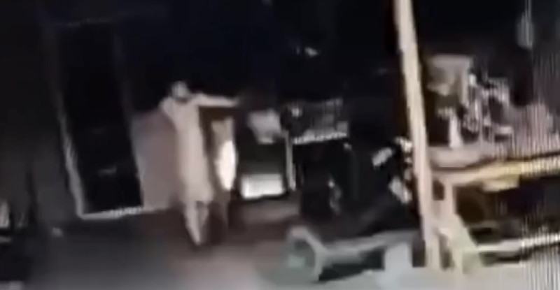 Adana’da bir iş yeri kundaklandı