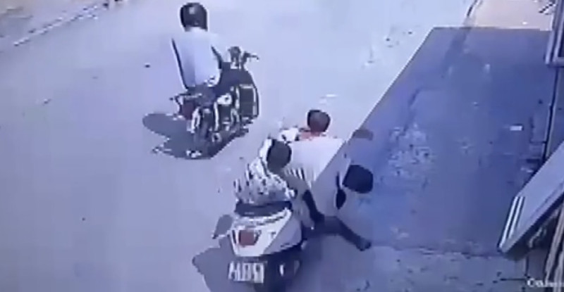 MERSİN’DE TORUNLARININ YANINDA SİLAHLI SALDIRIYA UĞRAYAN KİŞİ AĞIR YARALANDI