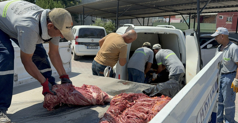 ADANA’DA 1,5 TON TEK TIRNAKLI HAYVAN ETİ ELE GEÇİRİLDİ