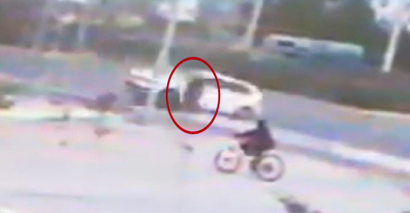 MERSİN’DE HAFİF TİCARİ ARACIN ÇARPTIĞI KALDIRIMDAKİ YAYA HAYATINI KAYBETTİ