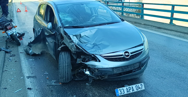 Adana’da otomobille çarpışan motosikletteki 1 kişi hayatını kaybetti, 1 kişi yaralandı