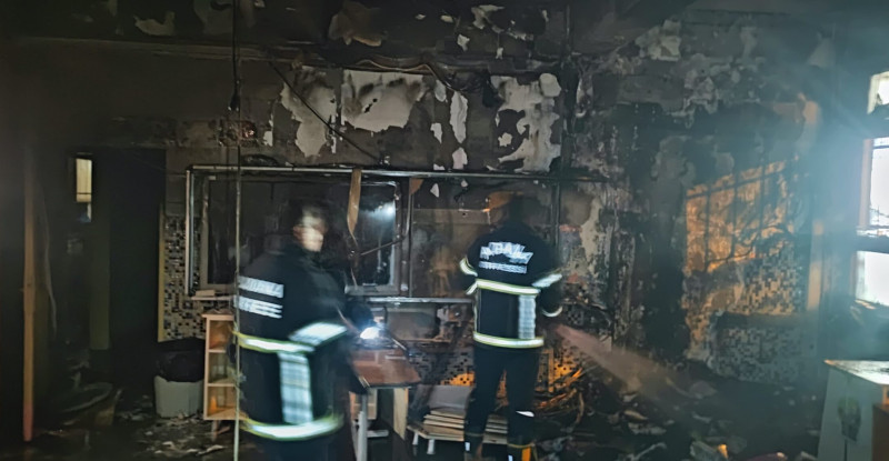 Adana’da düğünde atılan havai fişek okulda yangına neden oldu