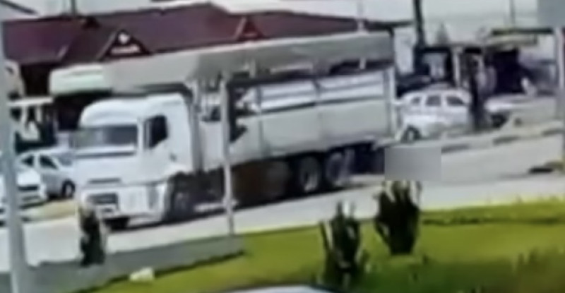 Hatay’da kamyonun çarptığı yaya hayatını kaybetti