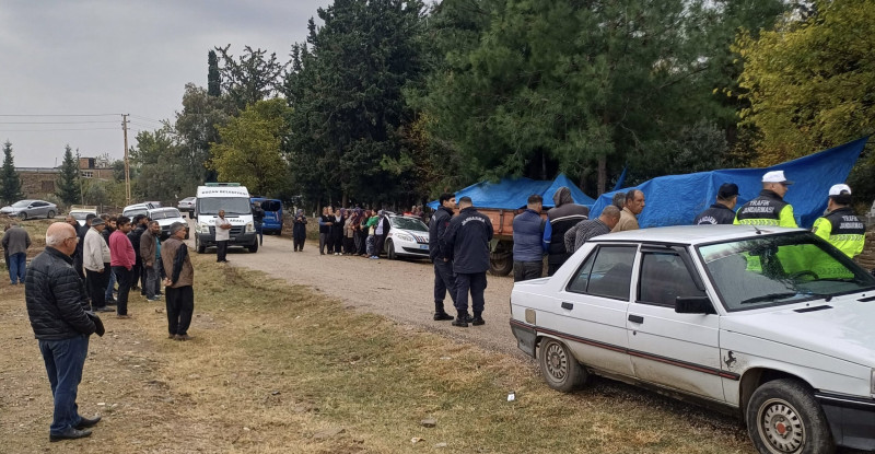Adana’da seyir halindeki traktörde kalp krizi geçiren sürücü hayatını kaybetti