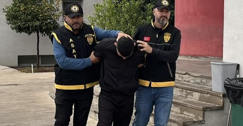 ADANA’DA SOSYAL MEDYA HESABINDAN POLİSLERE HAKARET EDEN ZANLI TUTUKLANDI