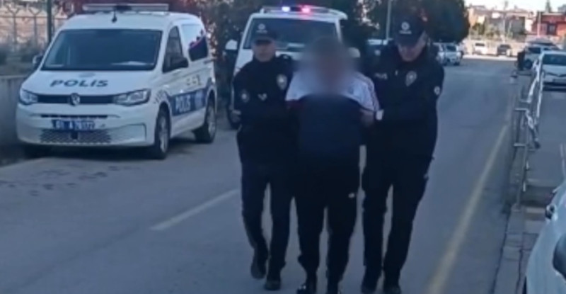 Adana’da kendisini uyaran zabıta memurunu öldürmekten tutuklu bulunduğu cezaevinden 4 yıl önce firar eden hükümlü yakalandı