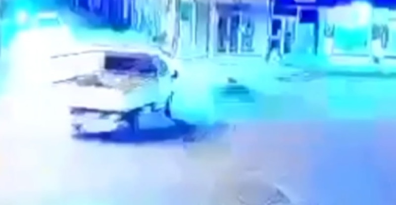 Adana’da kamyonetle çarpışan motosikletin sürücüsü hayatını kaybetti