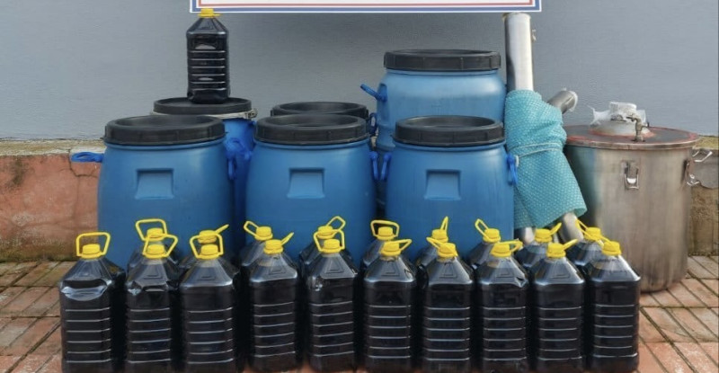 Mersin’de 420 litre sahte içki ele geçirildi