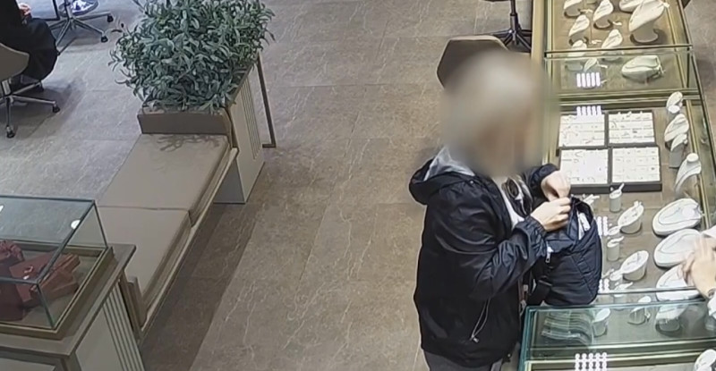 MERSİN’DE 4 KUYUMCUYA SAHTE ALTIN SATTILAR: 6 ZANLI TUTUKLADI