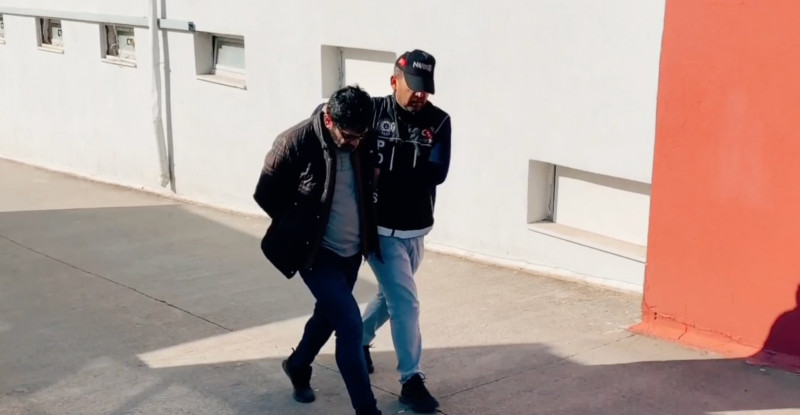 Adana’da evinde uyuşturucu ele geçirilen zanlı tutuklandı