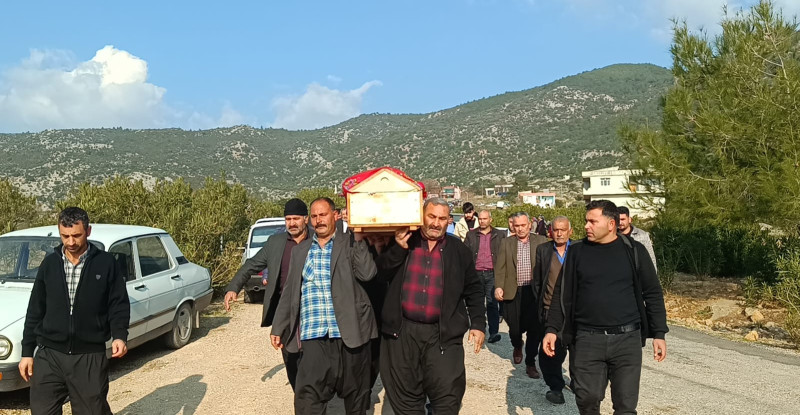 Adana’da düğünde maganda kurşunuyla ölen çocuğun cenazesi defnedildi