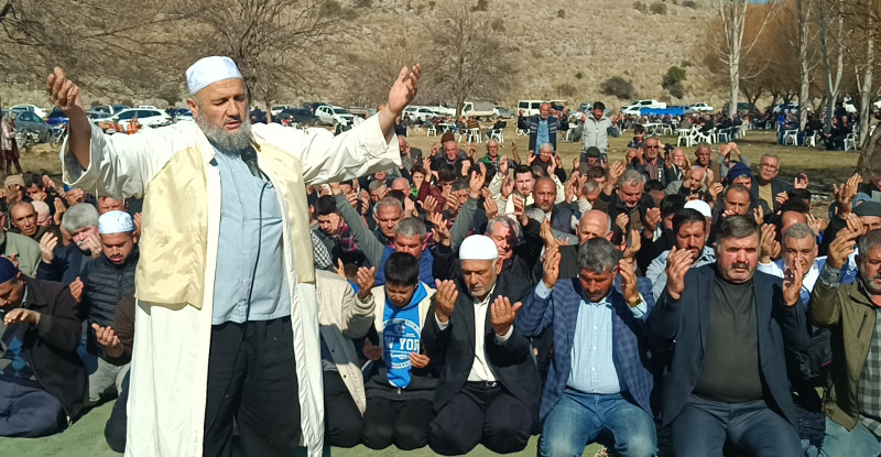 Kozan’da yağmur duası yapıldı