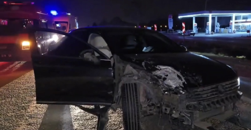 Adana’da iki otomobilin çarpıştığı kazada 2’si ağır 3 kişi yaralandı