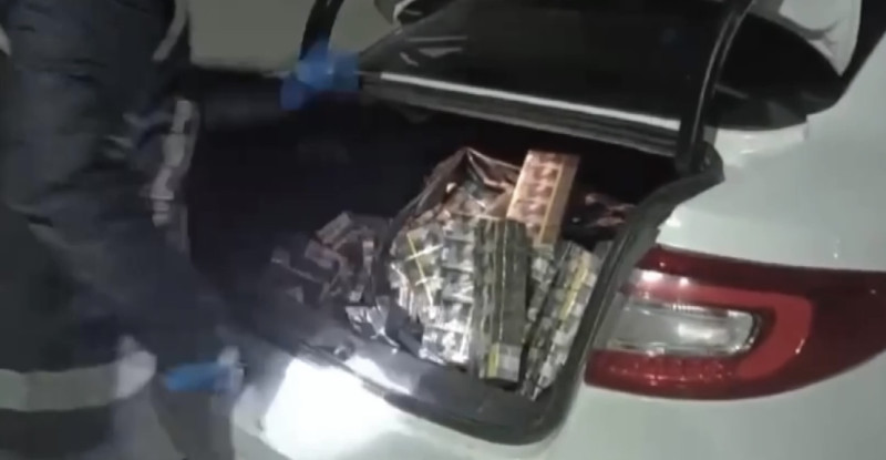 Adana’da kaçak 7 bin 335 paket sigara ile suçtan elde edildiği değerlendirilen 520 bin lira ele geçirildi