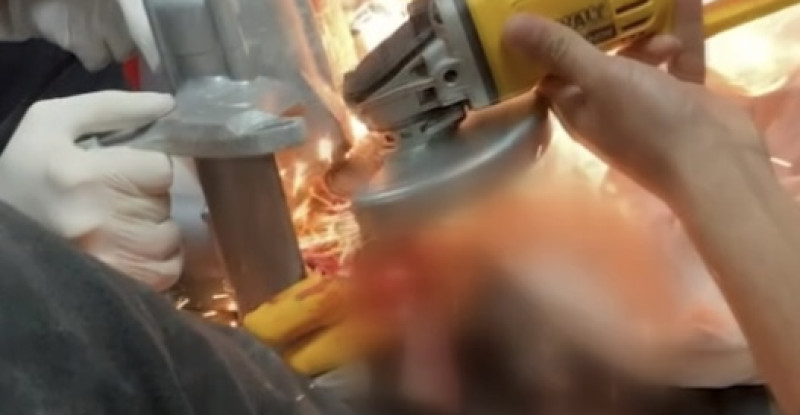 Mersin’de inşaatta elini karot makinesine kaptırarak yaralanan işçi, itfaiye ve sağlık ekiplerinin çalışmasıyla kurtarıldı