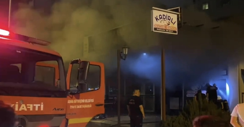 Adana’da iş yerinde çıkan yangın itfaiye ekiplerince söndürüldü