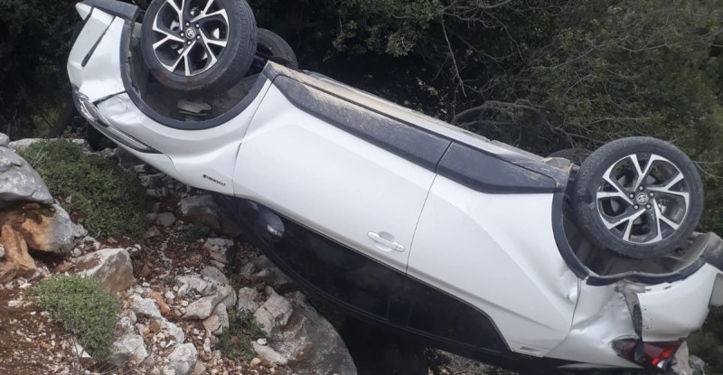 Osmaniye’de uçuruma devrilen otomobilin sürücüsü yaralandı