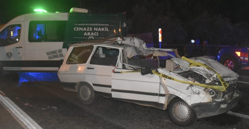 Mersin’de tırla çarpışan otomobilin sürücüsü hayatını kaybetti