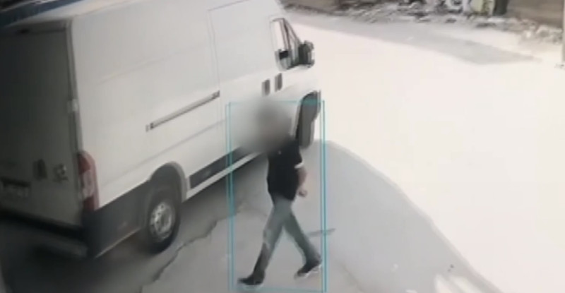 Adana’da iki araç çalan 17 yaşındaki zanlı, polis takibiyle yakalandı