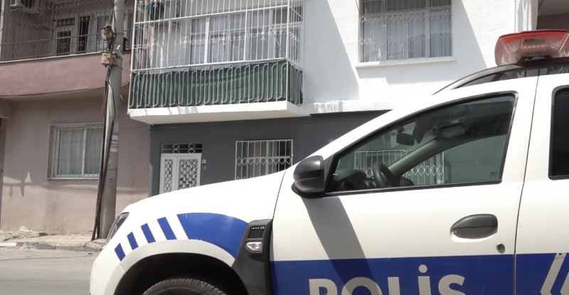 Mersin’de evinde tabancayla vurulan anne ve kızı hayatını kaybetti