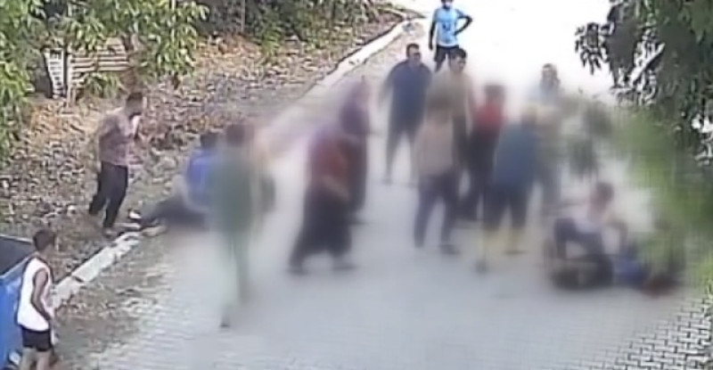 ADANA’DA TÜFEKLE OĞULLARINDAN BİRİNİ ÖLDÜRÜP DİĞERİNİ AĞIR YARALAYAN BABA TUTUKLANDI