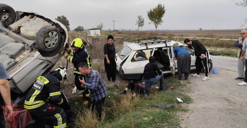 Osmaniye’de iki otomobilin çarpıştığı kazada 4 kişi yaralandı