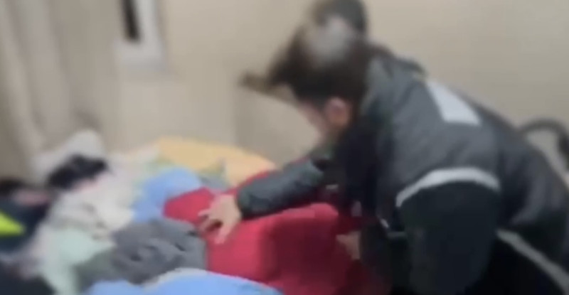 Hatay’da 40 yıl hapis cezasıyla aranan hükümlü giysi dolabında yakalandı