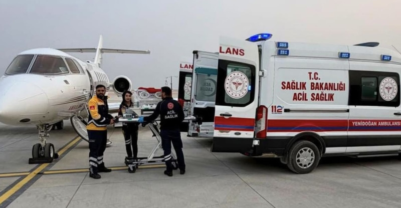 Hatay’da ambulans uçak 6 günlük bebek için havalandı