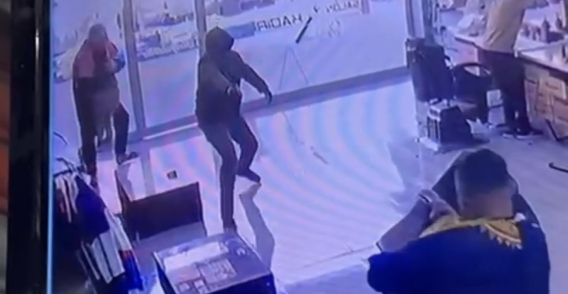 Adana’da berbere düzenlenen silahlı saldırıda 1 kişi yaralandı