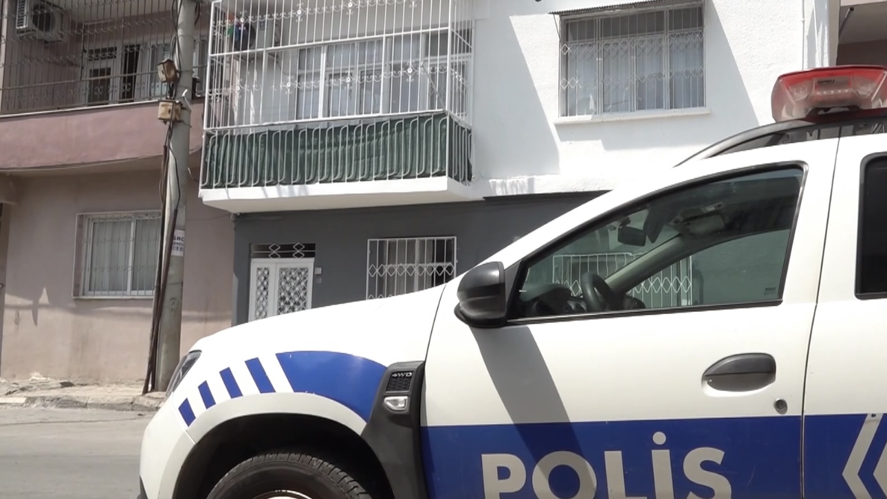 Mersin’de evinde tabancayla vurulan anne ve kızı hayatını kaybetti