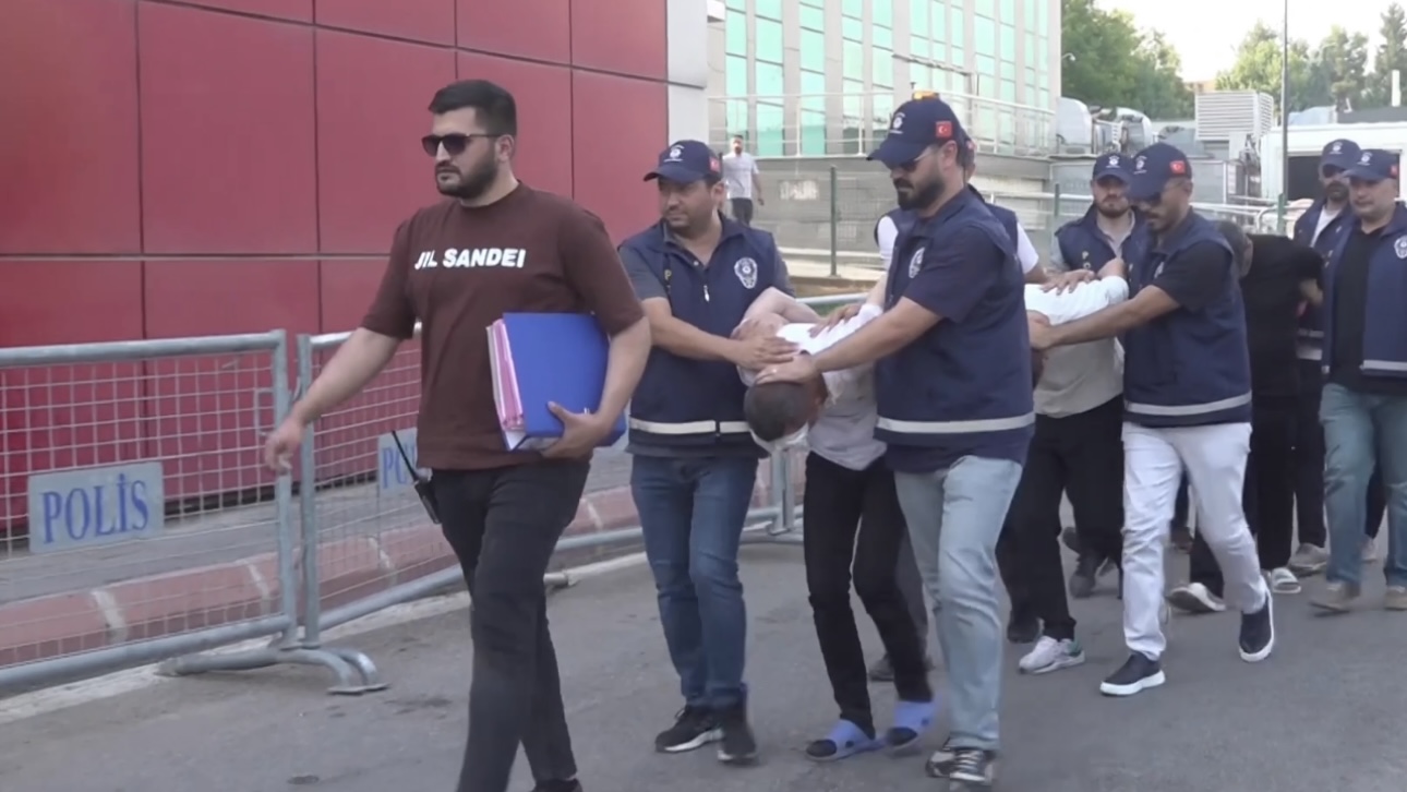 Gaziantep’te polis ekibine silahla ateş açılması sonucu 3 polis yaralandı